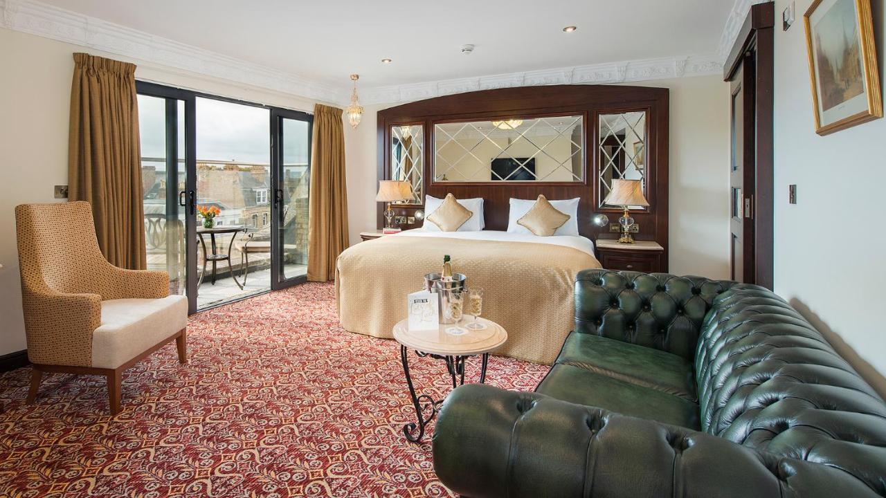 The George Street Hotel Oxford Exterior photo A suite on board