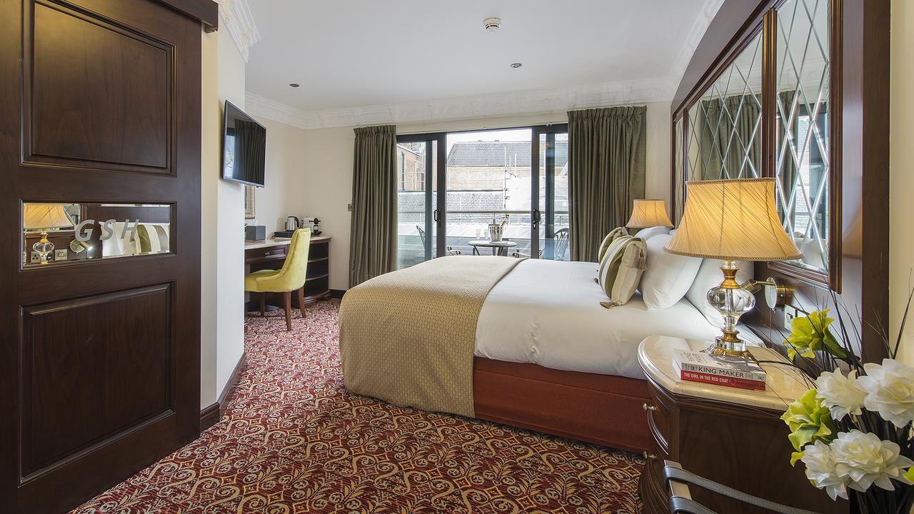 The George Street Hotel Oxford Exterior photo A room at the hotel