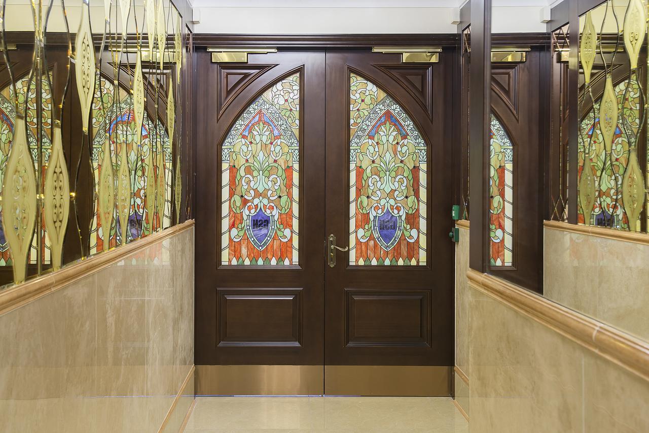 The George Street Hotel Oxford Exterior photo The doors of the sanctuary